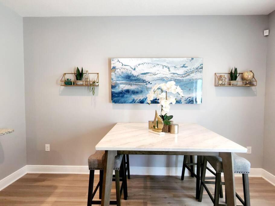 Entire Home- Gorgeous 3Br Townhome Pool, Grill, Washer, Dryer, 2 Free Drive Up Spaces Sleeps 6 Close To Everything Pcb! Panama City Beach Luaran gambar